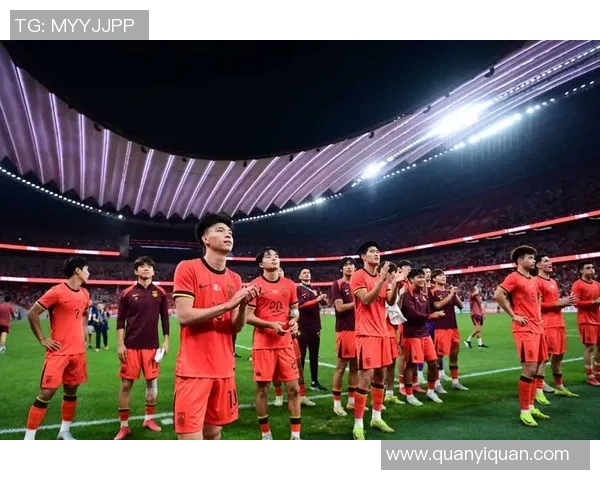 16强之战中国队对阵日本队全力以赴争夺晋级名额的精彩对决